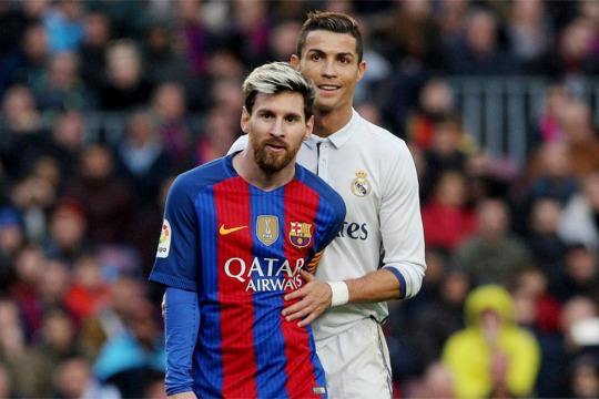 场边教练的表情太真实