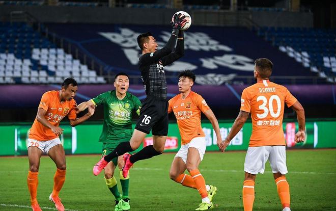 约基奇单节7中7怒砍19分，掘金单节轰下40分