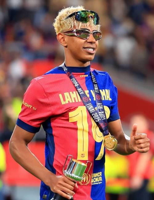 格里福：我深爱着意大利，愿为其付出一切，希望能重返国家队（格里福：痴心意大利，愿倾尽所有，盼再披国家队战袍）