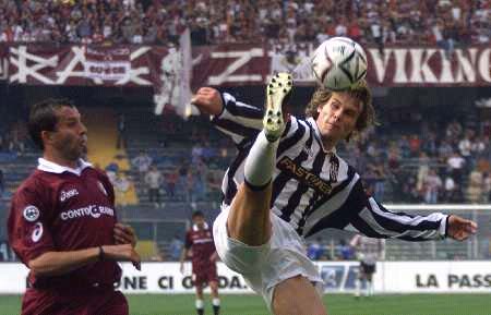 欧冠前瞻：亚特兰大欧冠战意旺盛，切尔西何时走出不胜怪圈？（欧冠前瞻：亚特兰大战意正盛，切尔西何时摆脱不胜阴霾？）