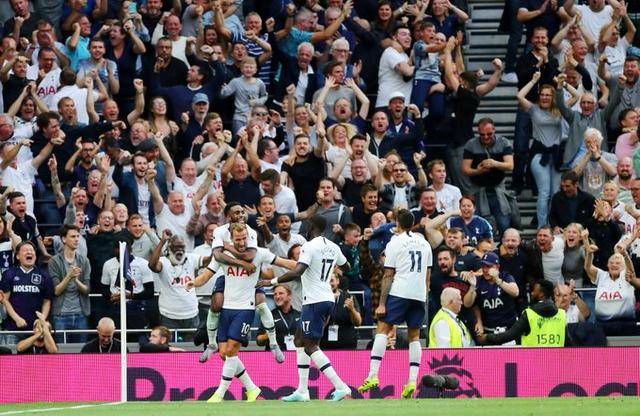 仅4分钟！舍瓦利耶成为法国国家队近90年来首秀丢球最快门将（开场仅4分钟遭破门！舍瓦利耶创法国队近90年门将首秀最快丢球纪录）