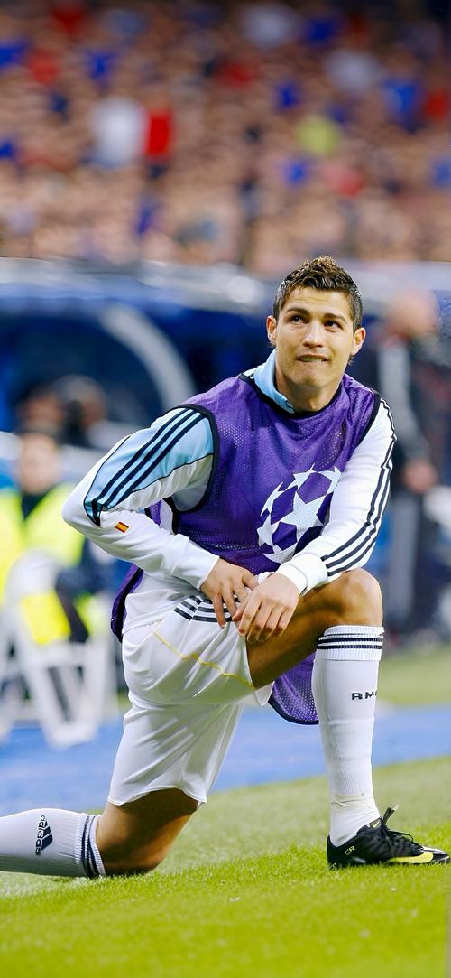 三连冠！上海海港加冕2025赛季中超冠军，摘下队史中超第四星