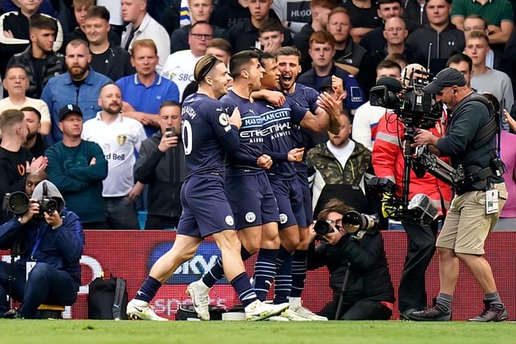 TA：尼潘外租阿贾克斯的可能已消失；曼城考虑是否留埃切韦里