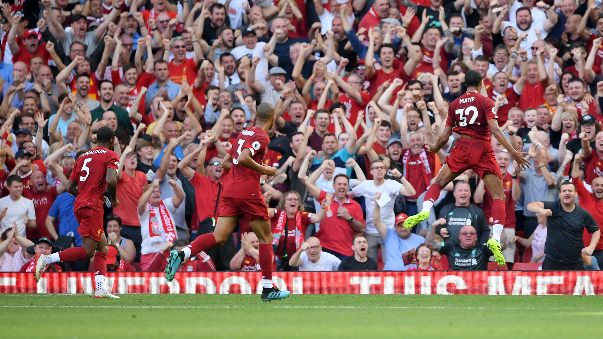 罗马诺：曼联已与内维斯的经纪人交谈，但还没有和新月正式谈判（罗马诺：曼联已与内维斯经纪人接触，但尚未就转会与利雅得新月展开正式谈判）