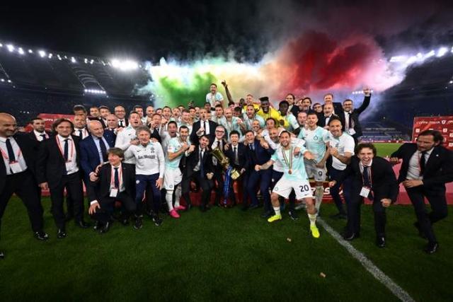 娄一晨谈斯卢茨基：他对自己的战术有近乎痴迷的坚持