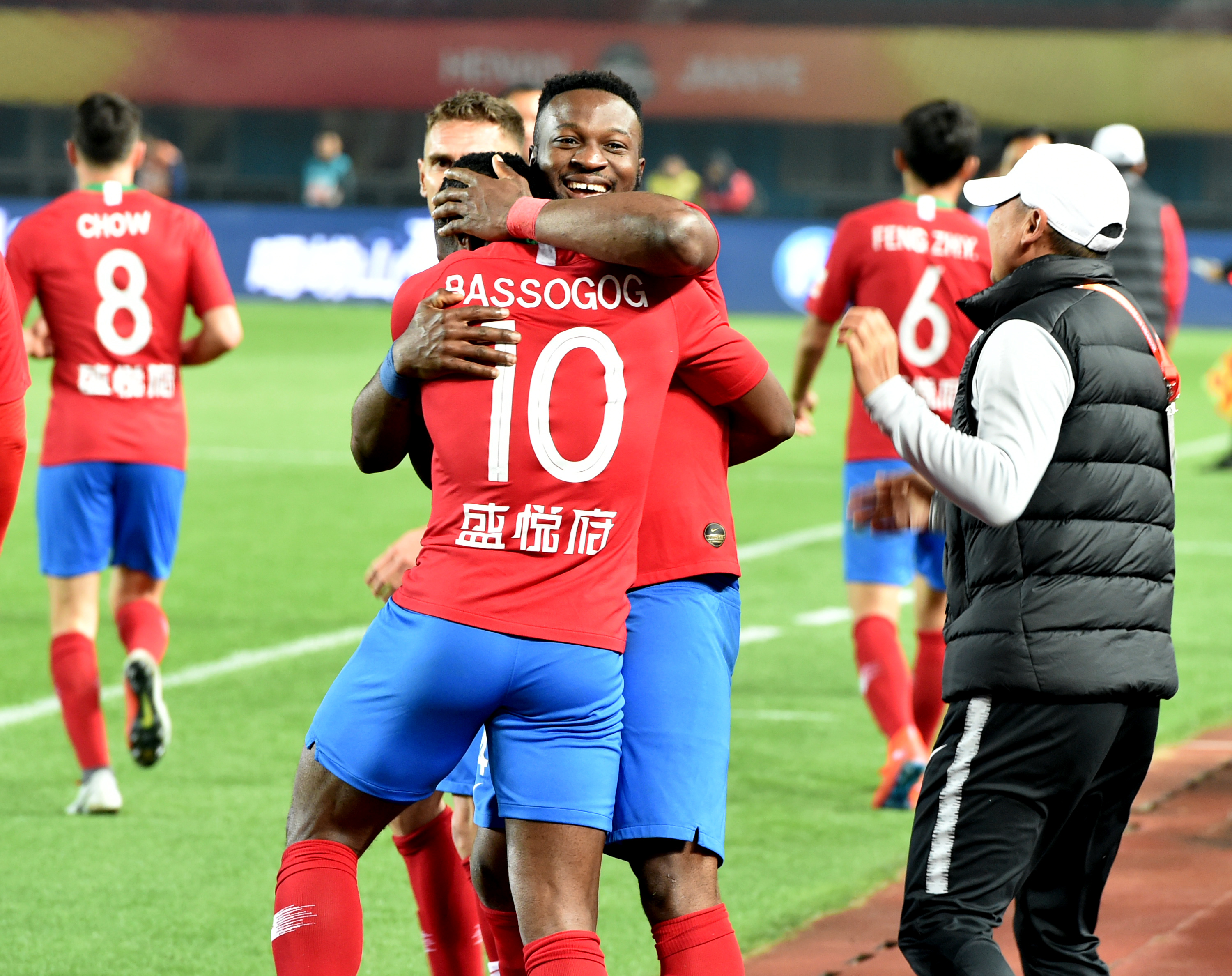 迈尼昂：意超杯目标是再次夺冠，合同问题不会影响球场状态（迈尼昂：力争再夺意超杯，合同问题不影响场上表现）